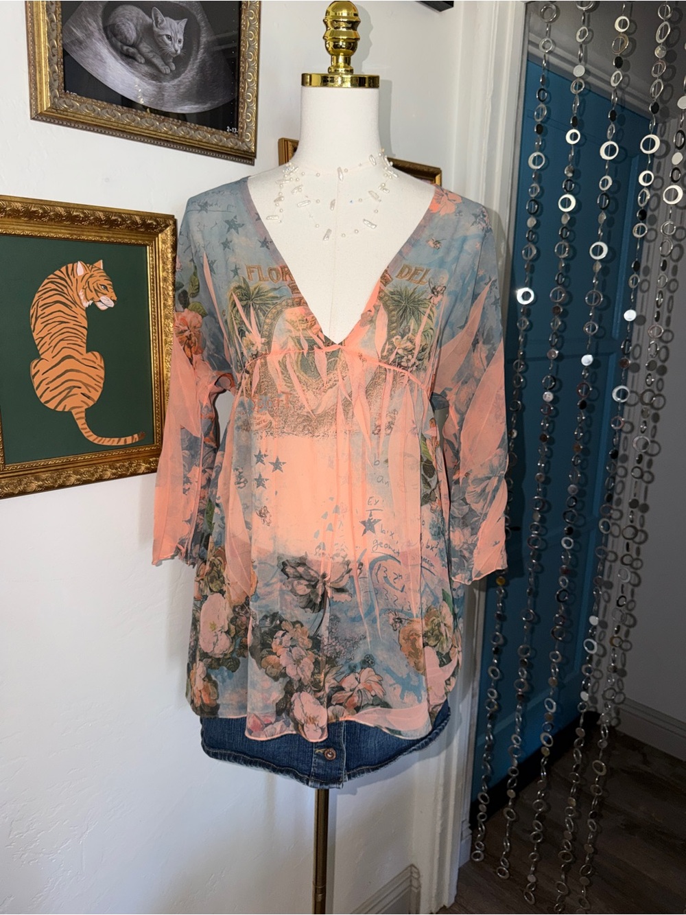 Vintage Y2K Sheer Floral V-Neck Tunic Top in Peach and Blue